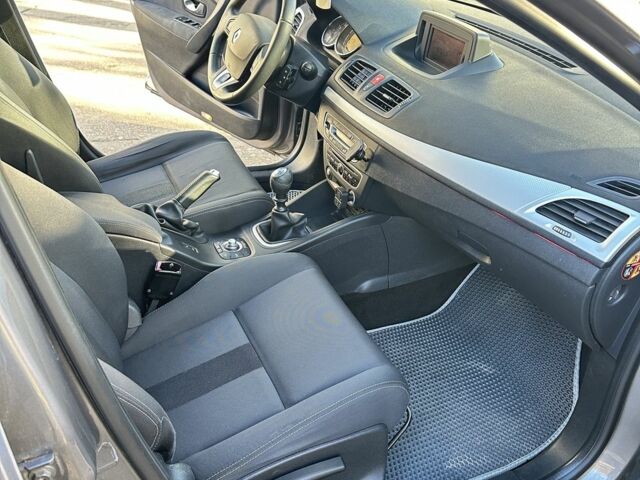 Сірий Рено Меган, об'ємом двигуна 1.5 л та пробігом 270 тис. км за 7750 $, фото 15 на Automoto.ua