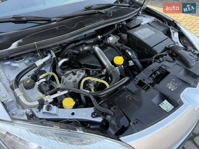 Серый Рено Меган, объемом двигателя 1.46 л и пробегом 180 тыс. км за 6750 $, фото 65 на Automoto.ua