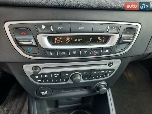 Серый Рено Меган, объемом двигателя 1.6 л и пробегом 183 тыс. км за 7600 $, фото 44 на Automoto.ua