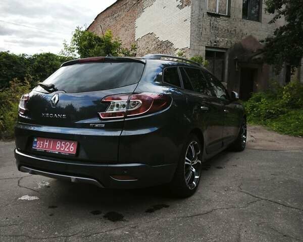 Серый Рено Меган, объемом двигателя 2 л и пробегом 125 тыс. км за 9950 $, фото 4 на Automoto.ua