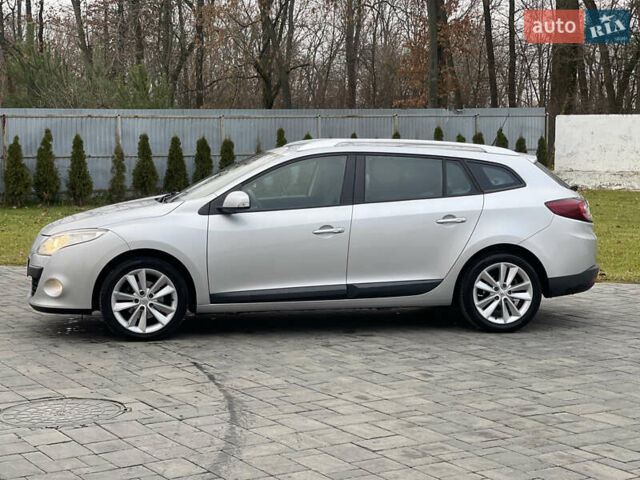 Серый Рено Меган, объемом двигателя 1.6 л и пробегом 225 тыс. км за 7700 $, фото 2 на Automoto.ua