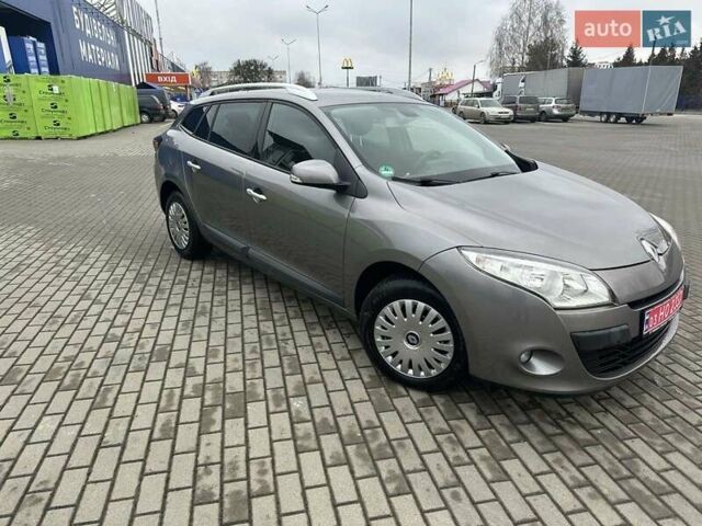 Серый Рено Меган, объемом двигателя 1.6 л и пробегом 134 тыс. км за 6999 $, фото 1 на Automoto.ua