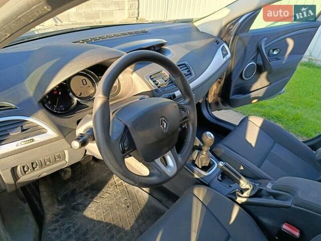 Сірий Рено Меган, об'ємом двигуна 1.5 л та пробігом 180 тис. км за 7300 $, фото 2 на Automoto.ua
