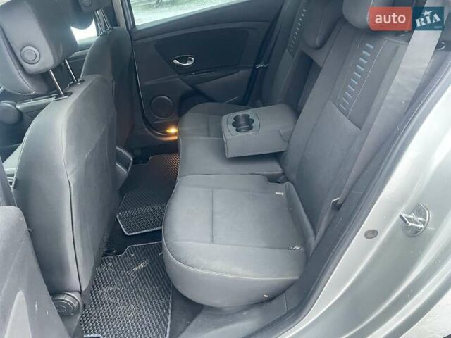 Серый Рено Меган, объемом двигателя 1.46 л и пробегом 287 тыс. км за 7100 $, фото 7 на Automoto.ua