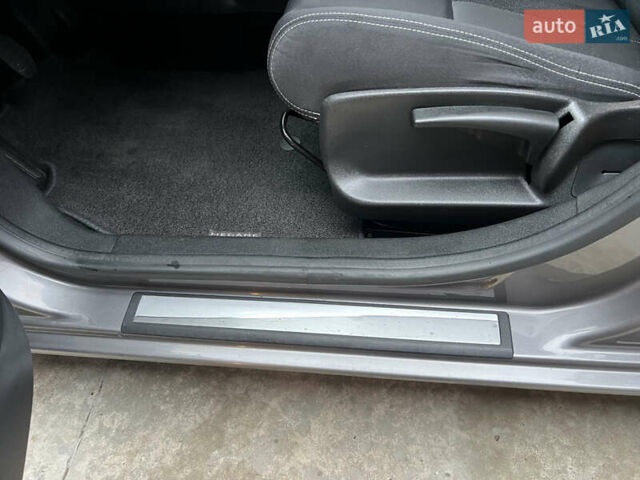 Серый Рено Меган, объемом двигателя 1.6 л и пробегом 182 тыс. км за 7800 $, фото 55 на Automoto.ua