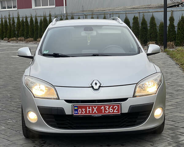 Серый Рено Меган, объемом двигателя 1.6 л и пробегом 225 тыс. км за 7700 $, фото 11 на Automoto.ua