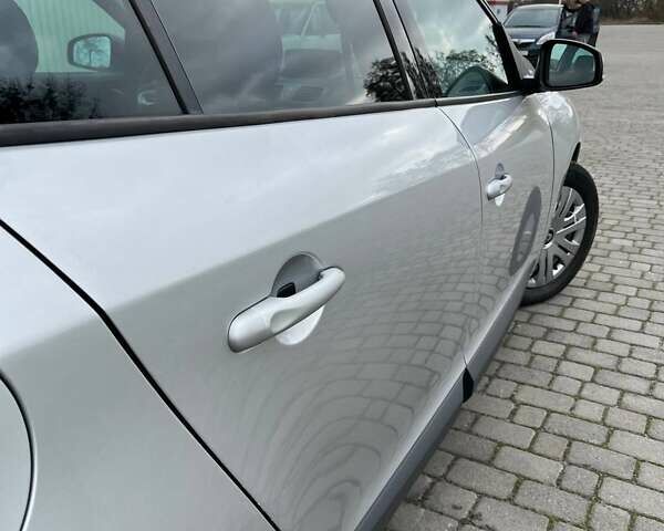 Сірий Рено Меган, об'ємом двигуна 1.87 л та пробігом 267 тис. км за 6900 $, фото 8 на Automoto.ua