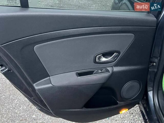 Серый Рено Меган, объемом двигателя 1.5 л и пробегом 269 тыс. км за 6000 $, фото 32 на Automoto.ua