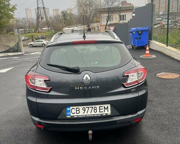 Сірий Рено Меган, об'ємом двигуна 1.46 л та пробігом 330 тис. км за 7100 $, фото 3 на Automoto.ua