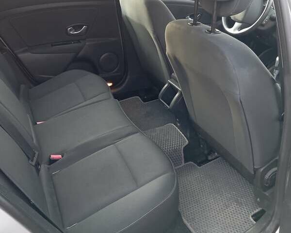 Серый Рено Меган, объемом двигателя 1.46 л и пробегом 278 тыс. км за 7100 $, фото 13 на Automoto.ua