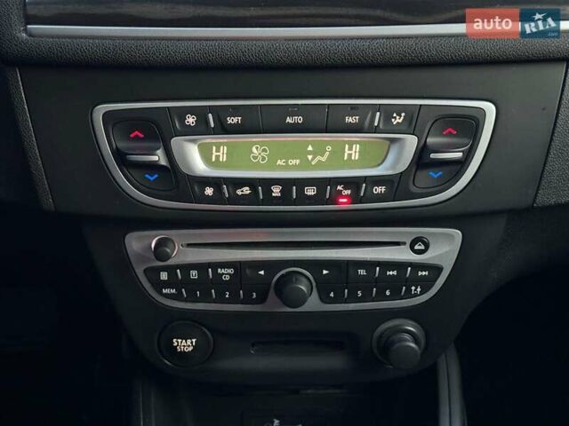 Сірий Рено Меган, об'ємом двигуна 1.9 л та пробігом 297 тис. км за 7290 $, фото 27 на Automoto.ua