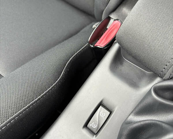 Сірий Рено Меган, об'ємом двигуна 1.6 л та пробігом 227 тис. км за 7500 $, фото 29 на Automoto.ua