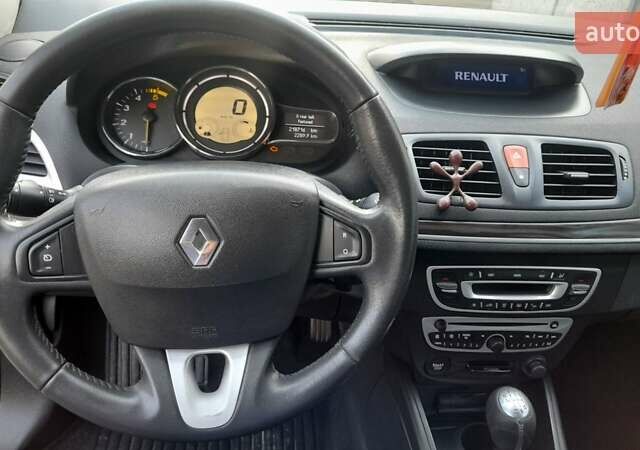 Серый Рено Меган, объемом двигателя 1.5 л и пробегом 223 тыс. км за 6900 $, фото 18 на Automoto.ua