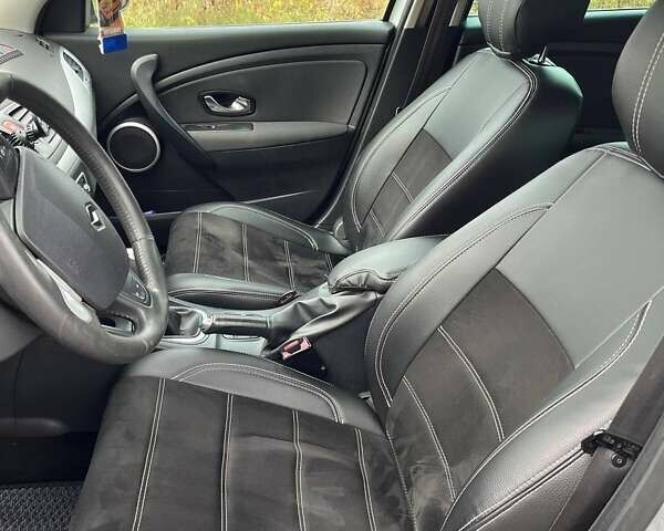 Сірий Рено Меган, об'ємом двигуна 1.87 л та пробігом 267 тис. км за 6900 $, фото 17 на Automoto.ua