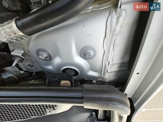 Серый Рено Меган, объемом двигателя 1.6 л и пробегом 195 тыс. км за 7850 $, фото 114 на Automoto.ua