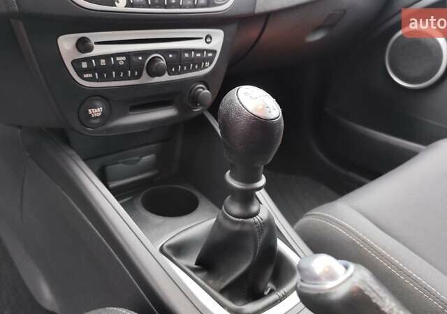 Серый Рено Меган, объемом двигателя 1.46 л и пробегом 236 тыс. км за 6750 $, фото 21 на Automoto.ua