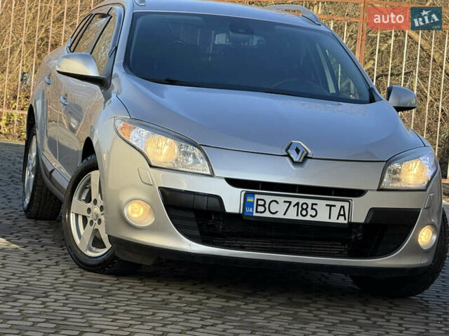 Серый Рено Меган, объемом двигателя 1.46 л и пробегом 180 тыс. км за 6750 $, фото 2 на Automoto.ua