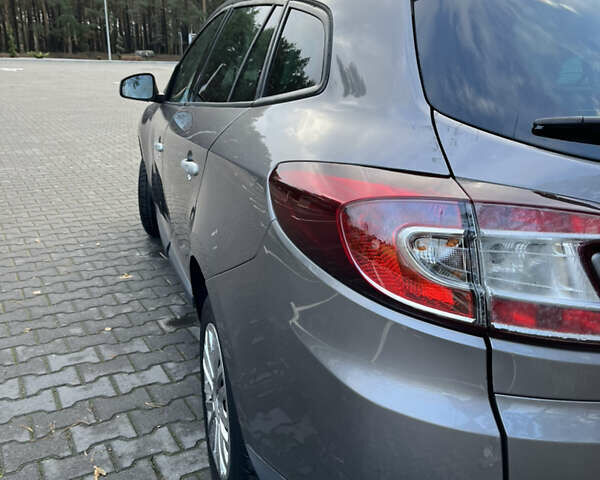Сірий Рено Меган, об'ємом двигуна 1.5 л та пробігом 227 тис. км за 6650 $, фото 7 на Automoto.ua