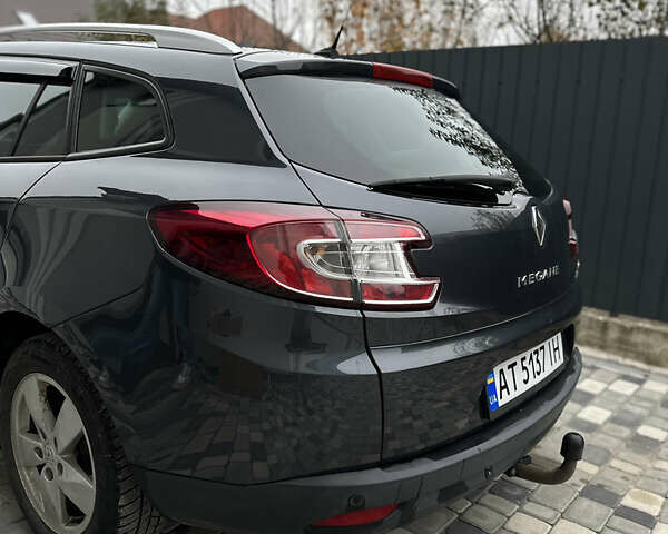 Серый Рено Меган, объемом двигателя 1.5 л и пробегом 215 тыс. км за 6800 $, фото 11 на Automoto.ua