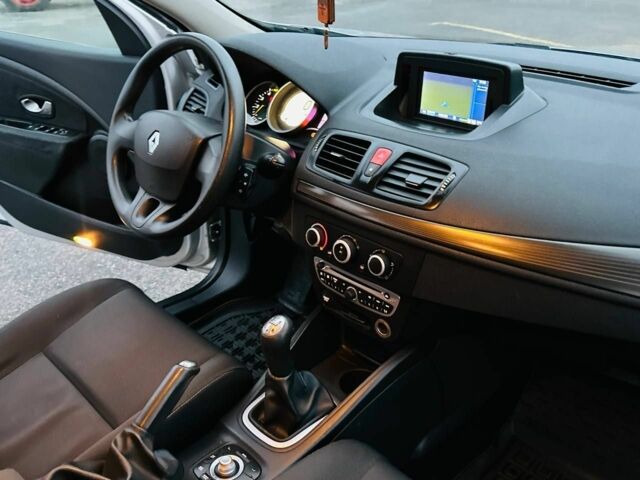 Сірий Рено Меган, об'ємом двигуна 1.5 л та пробігом 345 тис. км за 5999 $, фото 11 на Automoto.ua