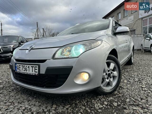 Сірий Рено Меган, об'ємом двигуна 1.5 л та пробігом 243 тис. км за 7300 $, фото 1 на Automoto.ua