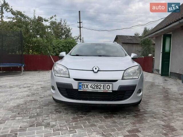 Сірий Рено Меган, об'ємом двигуна 1.5 л та пробігом 213 тис. км за 7200 $, фото 1 на Automoto.ua