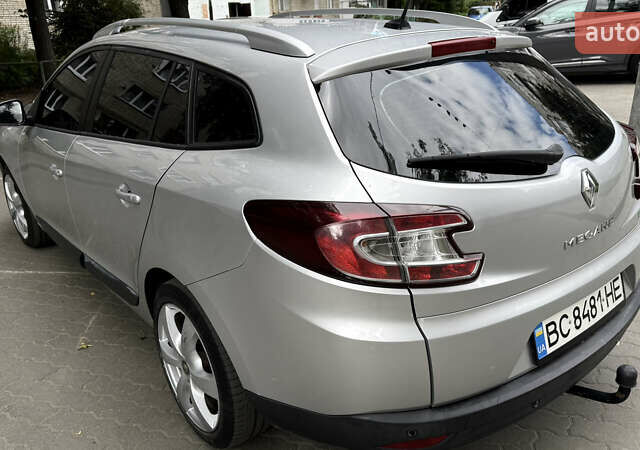 Рено Меган 2010 у Львові на Automoto.ua Сірий Рено Меган, об'ємом двигуна 1.46 л та пробігом 320 тис. км за 6000 $, фото 6 на Automoto.ua