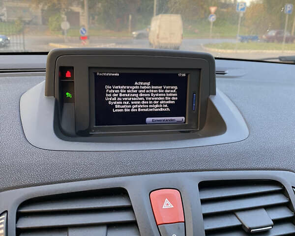 Сірий Рено Меган, об'ємом двигуна 1.4 л та пробігом 127 тис. км за 6800 $, фото 35 на Automoto.ua