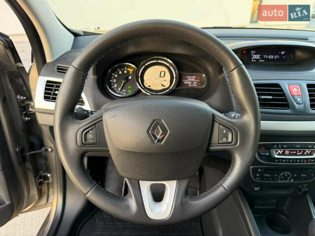Серый Рено Меган, объемом двигателя 1.4 л и пробегом 193 тыс. км за 6700 $, фото 17 на Automoto.ua