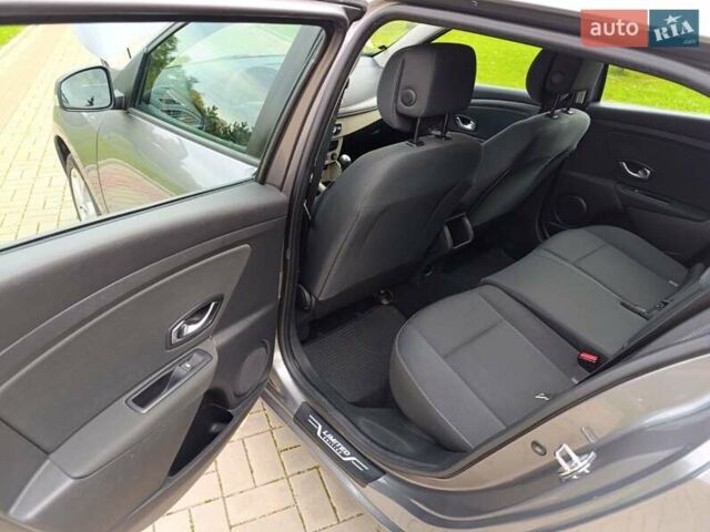 Серый Рено Меган, объемом двигателя 1.6 л и пробегом 218 тыс. км за 7300 $, фото 5 на Automoto.ua