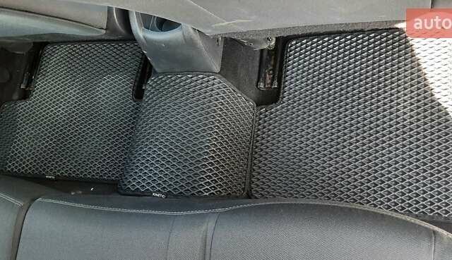 Серый Рено Меган, объемом двигателя 1.5 л и пробегом 350 тыс. км за 6500 $, фото 32 на Automoto.ua