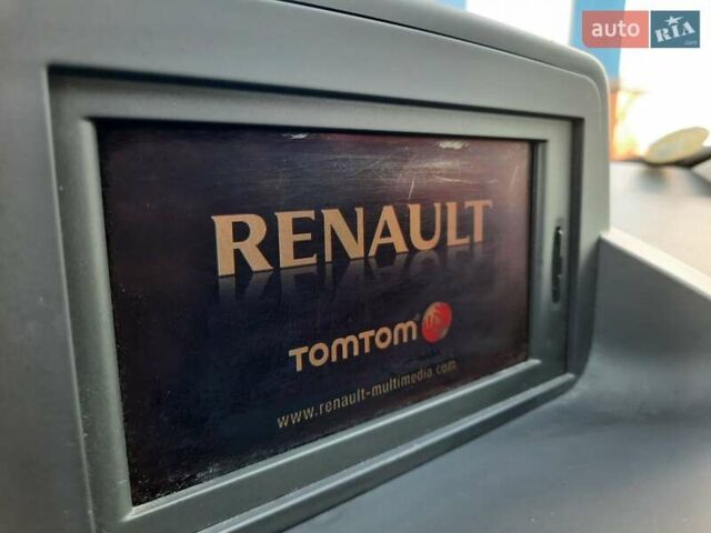 Серый Рено Меган, объемом двигателя 1.6 л и пробегом 183 тыс. км за 7600 $, фото 43 на Automoto.ua