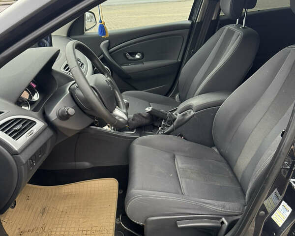 Серый Рено Меган, объемом двигателя 1.9 л и пробегом 236 тыс. км за 7500 $, фото 9 на Automoto.ua