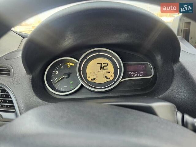 Серый Рено Меган, объемом двигателя 1.46 л и пробегом 257 тыс. км за 5150 $, фото 31 на Automoto.ua