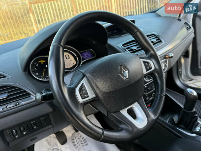 Серый Рено Меган, объемом двигателя 1.46 л и пробегом 180 тыс. км за 6750 $, фото 34 на Automoto.ua