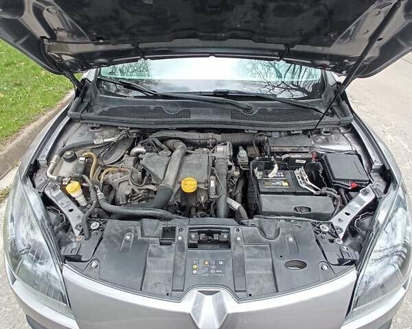 Сірий Рено Меган, об'ємом двигуна 1.46 л та пробігом 261 тис. км за 6800 $, фото 10 на Automoto.ua