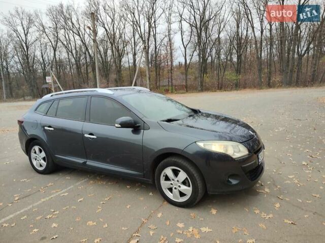 Серый Рено Меган, объемом двигателя 1.4 л и пробегом 250 тыс. км за 7500 $, фото 67 на Automoto.ua