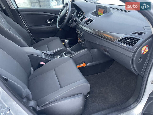Серый Рено Меган, объемом двигателя 1.6 л и пробегом 225 тыс. км за 7599 $, фото 29 на Automoto.ua