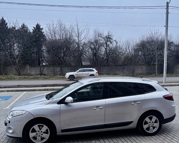 Сірий Рено Меган, об'ємом двигуна 1.46 л та пробігом 224 тис. км за 6700 $, фото 8 на Automoto.ua