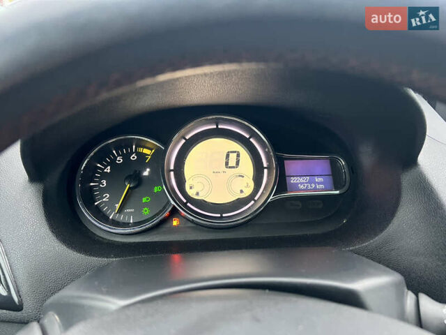 Серый Рено Меган, объемом двигателя 1.6 л и пробегом 223 тыс. км за 6150 $, фото 11 на Automoto.ua