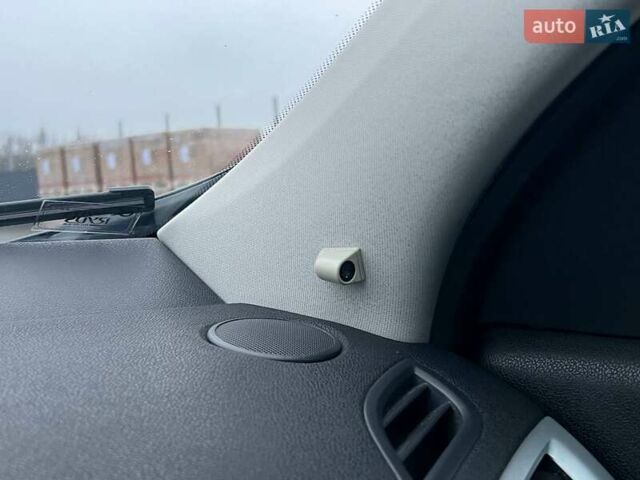 Серый Рено Меган, объемом двигателя 1.5 л и пробегом 269 тыс. км за 6000 $, фото 23 на Automoto.ua