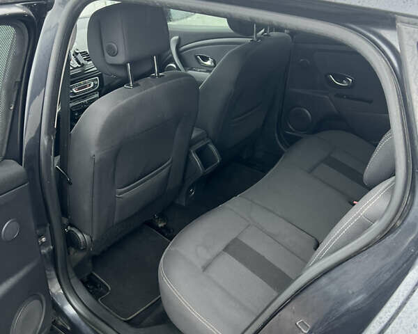 Серый Рено Меган, объемом двигателя 1.6 л и пробегом 223 тыс. км за 6150 $, фото 6 на Automoto.ua