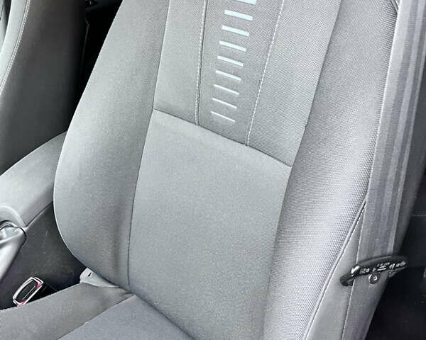 Серый Рено Меган, объемом двигателя 1.46 л и пробегом 325 тыс. км за 6400 $, фото 24 на Automoto.ua