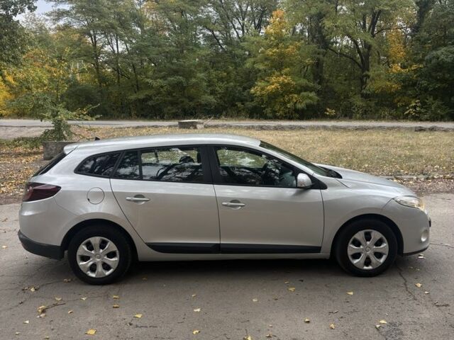 Серый Рено Меган, объемом двигателя 1.5 л и пробегом 270 тыс. км за 5700 $, фото 5 на Automoto.ua