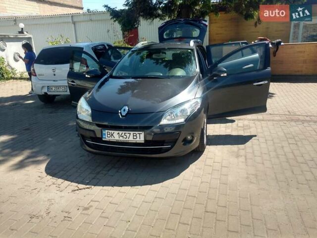 Серый Рено Меган, объемом двигателя 1.46 л и пробегом 266 тыс. км за 6600 $, фото 9 на Automoto.ua