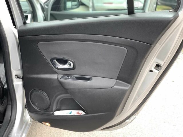 Серый Рено Меган, объемом двигателя 1.5 л и пробегом 273 тыс. км за 6590 $, фото 21 на Automoto.ua