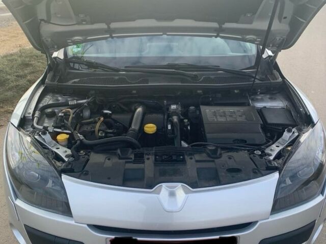 Серый Рено Меган, объемом двигателя 1.5 л и пробегом 242 тыс. км за 7990 $, фото 16 на Automoto.ua