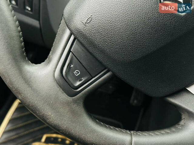 Серый Рено Меган, объемом двигателя 1.87 л и пробегом 228 тыс. км за 8500 $, фото 28 на Automoto.ua