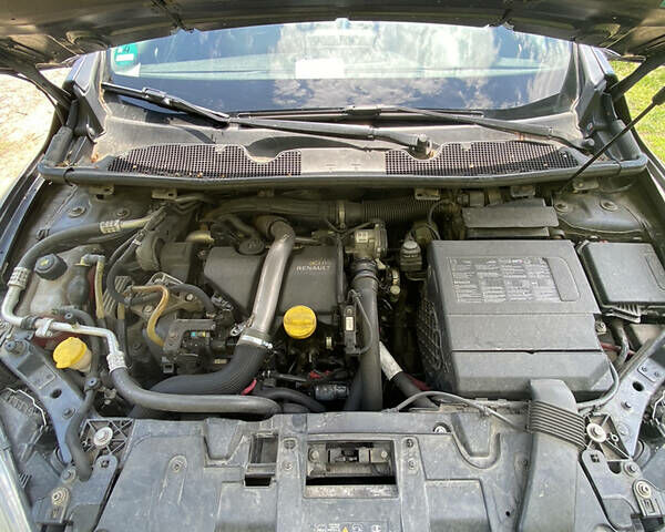 Серый Рено Меган, объемом двигателя 1.5 л и пробегом 270 тыс. км за 7500 $, фото 26 на Automoto.ua