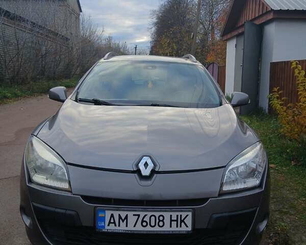 Серый Рено Меган, объемом двигателя 1.46 л и пробегом 247 тыс. км за 6550 $, фото 4 на Automoto.ua